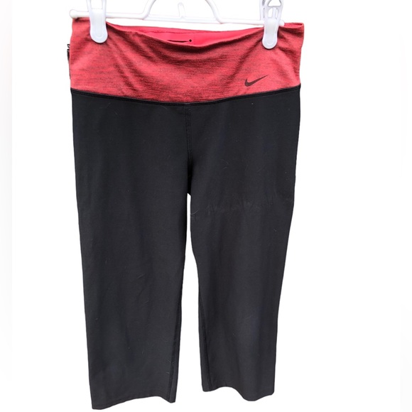 Nike Women Crops - Picture 1 of 3